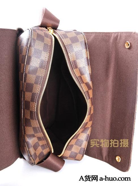  LV单肩格纹咖啡色男包6